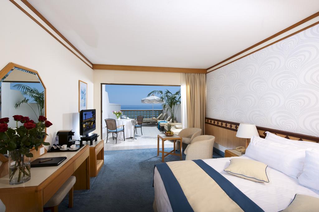 Constantinou Bros Athena Beach Hotel — Пафос, Кіпр мініатюра 17