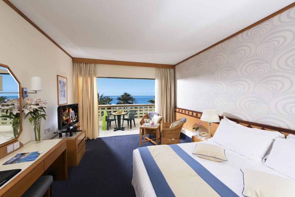 Constantinou Bros Athena Beach Hotel — Пафос, Кіпр мініатюра 18