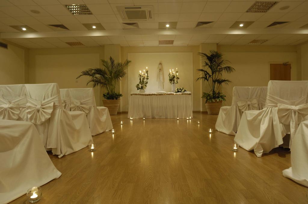 Constantinou Bros Athena Beach Hotel — Пафос, Кіпр мініатюра 39