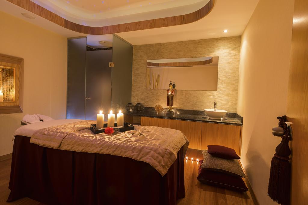 Constantinou Bros Athena Royal Beach Hotel — Пафос, Кіпр мініатюра 18