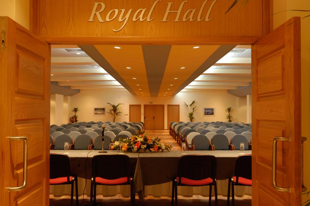 Constantinou Bros Athena Royal Beach Hotel — Пафос, Кіпр мініатюра 25