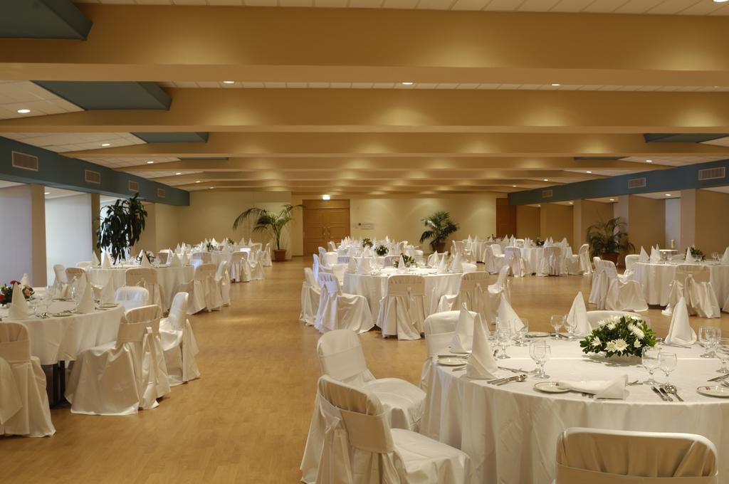 Constantinou Bros Athena Royal Beach Hotel — Пафос, Кіпр мініатюра 31