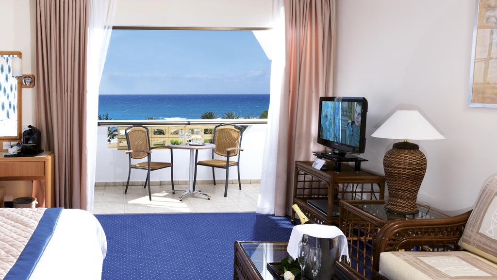 Constantinou Bros Athena Royal Beach Hotel — Пафос, Кіпр мініатюра 34
