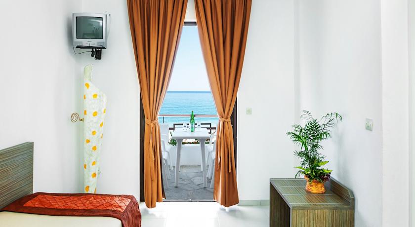 Xenios Dolphin Beach Hotel — Халкідікі, Греція мініатюра 30