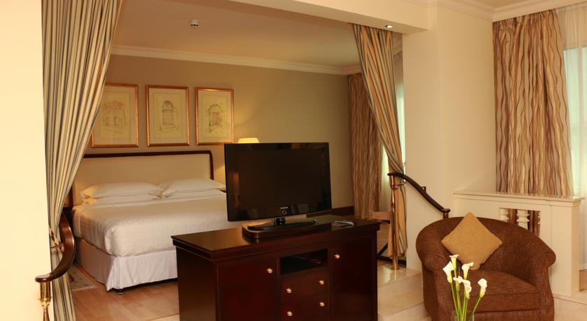 Grand Excelsior Hotel Deira — Дубаї, Об'єднані Арабські Емірати мініатюра 114