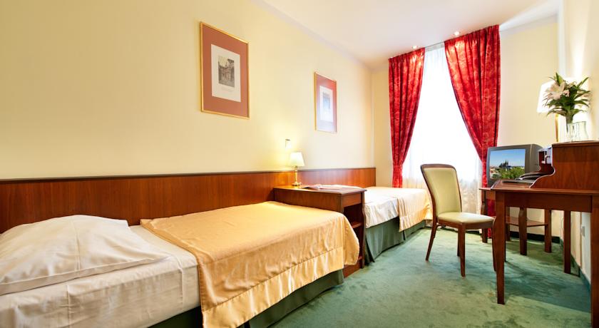 EA Hotel Jeleni dvur — Прага, Чехія мініатюра 12