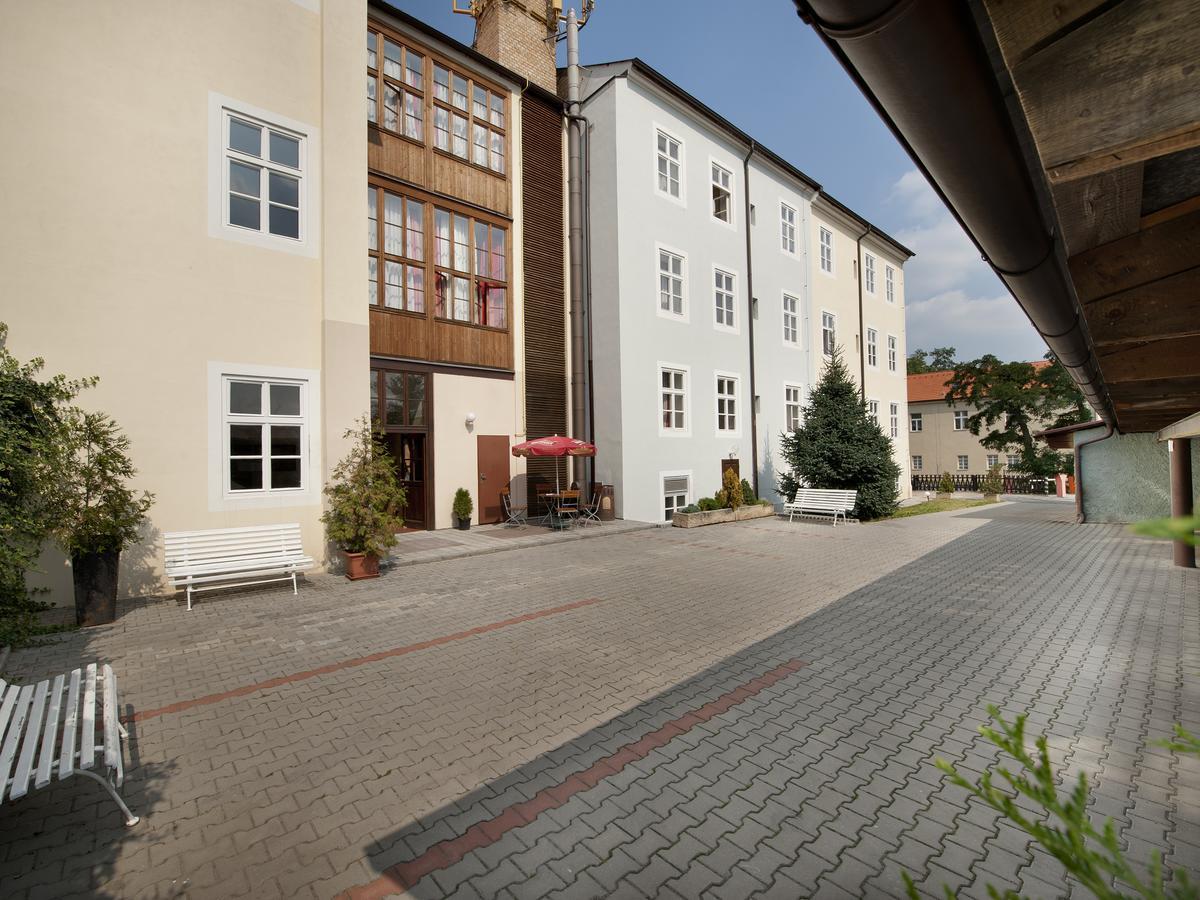 EA Hotel Jeleni dvur — Прага, Чехія мініатюра 26