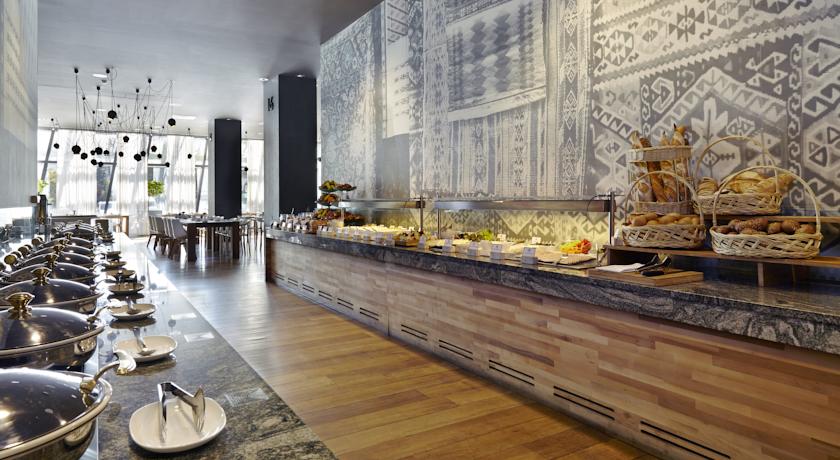 Holiday Inn — Тбілісі, Грузія мініатюра 20