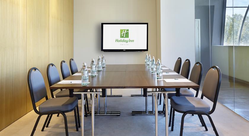 Holiday Inn — Тбілісі, Грузія мініатюра 26