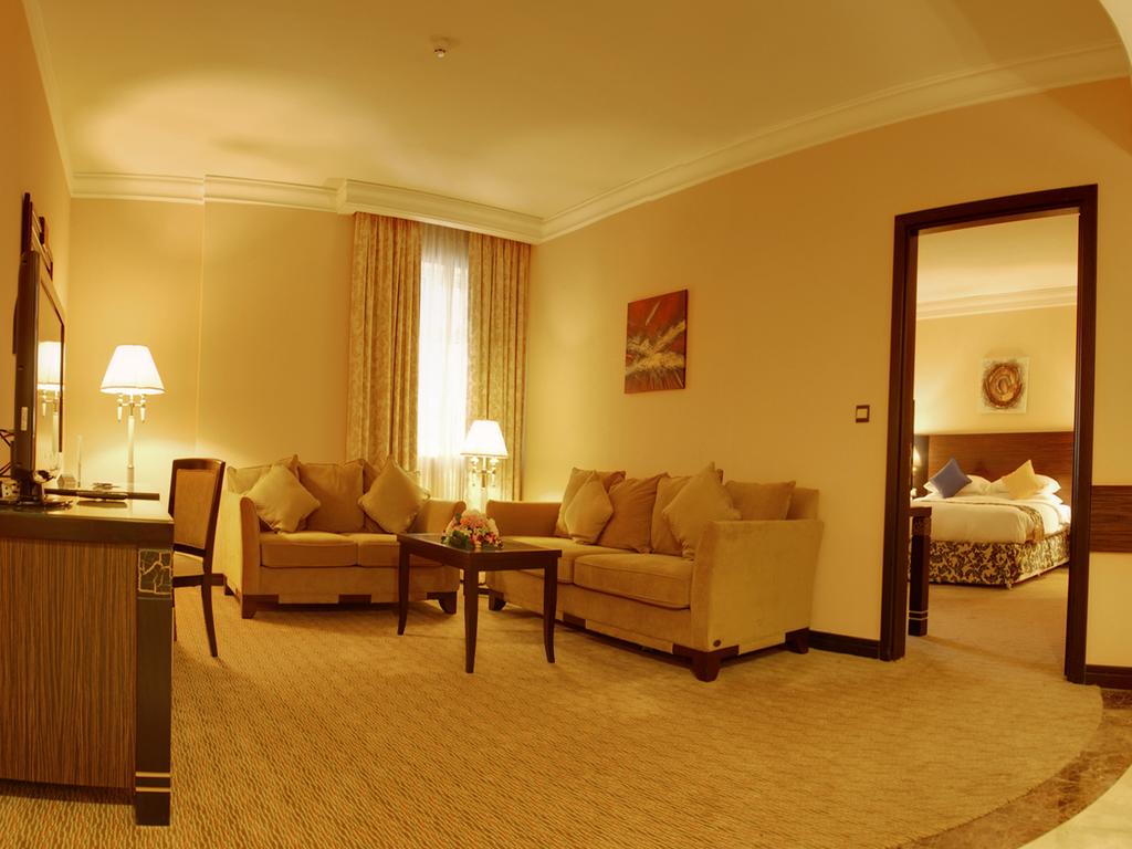 Sharjah Palace Hotel — Шарджа, Об'єднані Арабські Емірати мініатюра 20