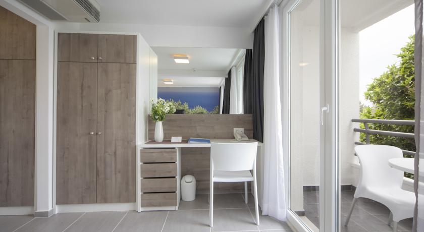 Bluesun Hotel Neptun — Тучепі, Хорватія мініатюра 40