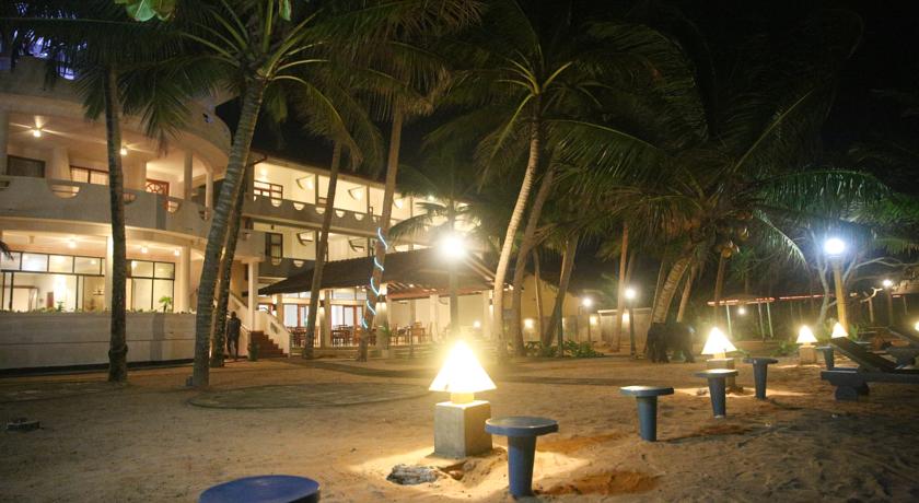 Oasey Beach Hotel — Індурува, Шрі Ланка мініатюра 7