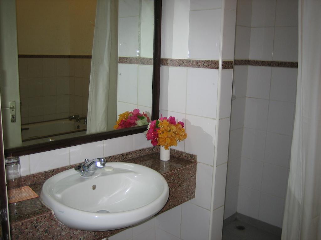 Plaza Beach Hotel — Момбаса, Кенія мініатюра 16
