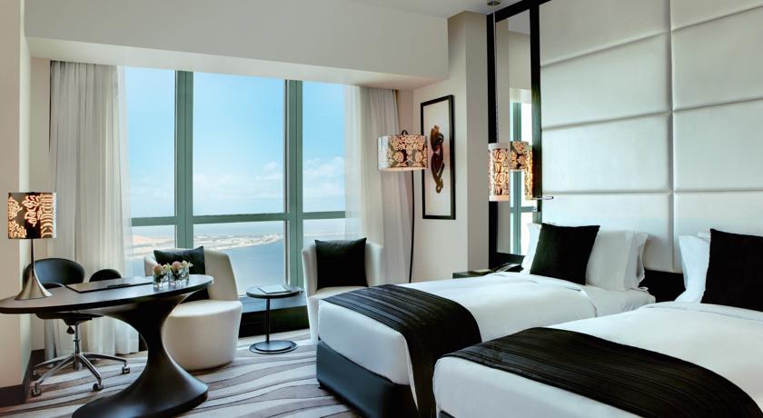 Sofitel Abu Dhabi Corniche — Абу Дабі, Об'єднані Арабські Емірати мініатюра 193