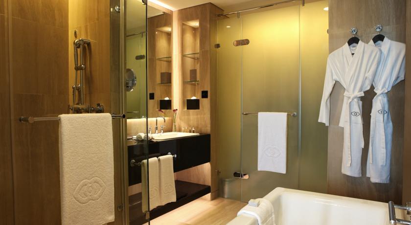 Sofitel Abu Dhabi Corniche — Абу Дабі, Об'єднані Арабські Емірати мініатюра 197