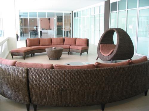 Crown Pattaya Beach Hotel — Паттайя, Таїланд мініатюра 11