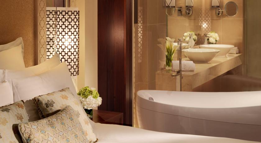 The Ritz-Carlton, Дубаї, Об'єднані Арабські Емірати мініатюра 17