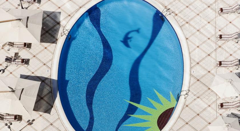Corniche Hotel Sharjah — Шарджа, Об'єднані Арабські Емірати мініатюра 65