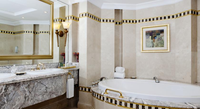 Corniche Hotel Sharjah — Шарджа, Об'єднані Арабські Емірати мініатюра 70