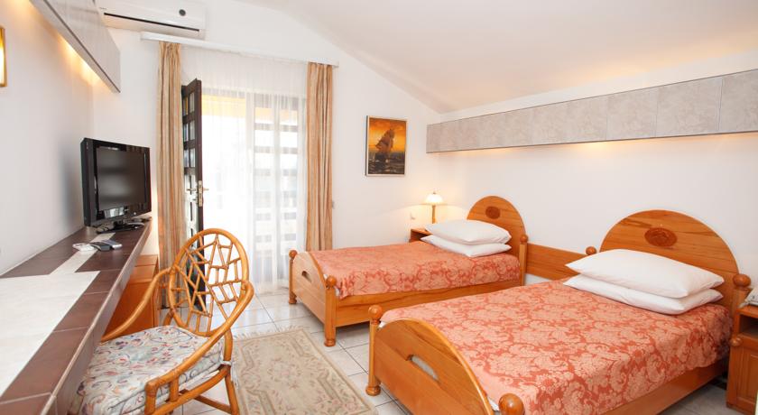 Admiral Hotel — Будванськая Рівʼєра, Чорногорія мініатюра 9