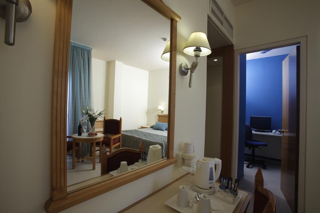 Leonardo Plaza Cypria Maris Beach Hotel & Spa, Пафос, Кіпр мініатюра 10
