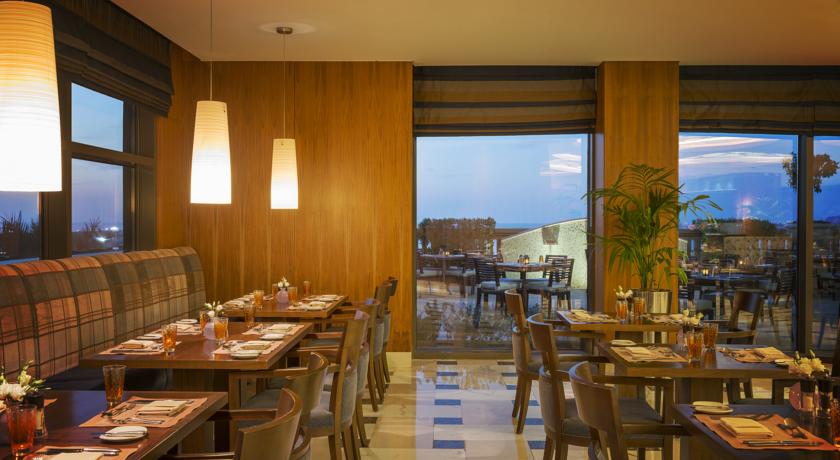 Sofitel Dubai Jumeirah Beach — Дубаї, Об'єднані Арабські Емірати мініатюра 142