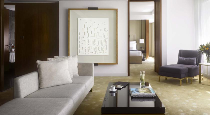 Intercontinental Dubai Festival City — Дубаї, Об'єднані Арабські Емірати мініатюра 155