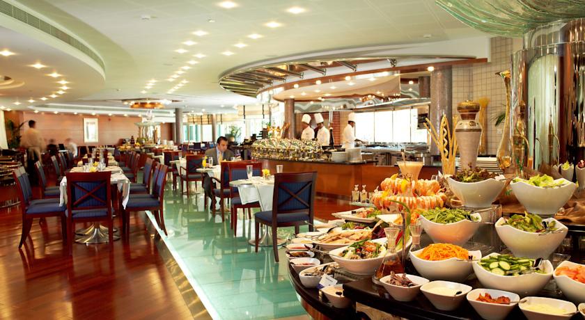 Swissotel Al Murooj Dubai — Дубаї, Об'єднані Арабські Емірати мініатюра 228