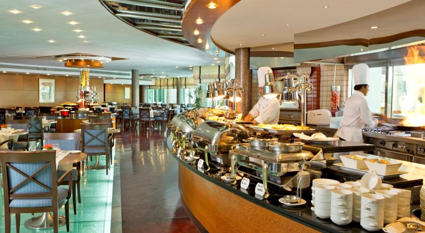 Swissotel Al Murooj Dubai — Дубаї, Об'єднані Арабські Емірати мініатюра 236