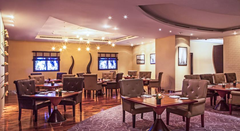 Fairmont Dubai — Дубаї, Об'єднані Арабські Емірати мініатюра 193
