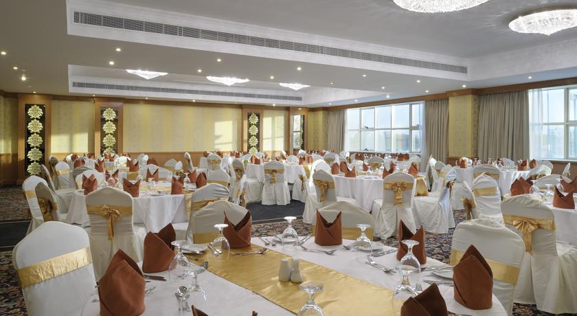 Carlton Tower Hotel — Дубаї, Об'єднані Арабські Емірати мініатюра 63