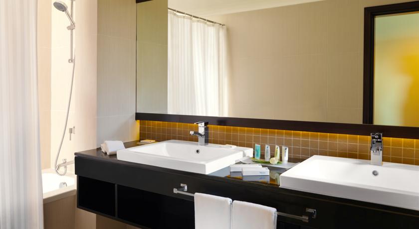 Towers Rotana Hotel — Дубаї, Об'єднані Арабські Емірати мініатюра 149
