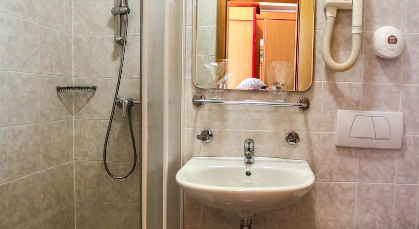 Drazica Hotel — о. Крк, Хорватія мініатюра 29
