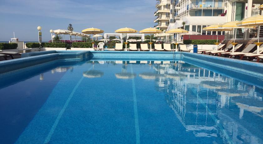 Capitol Hotel — о. Вентотене, Італія мініатюра 16