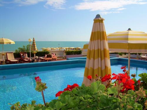Capitol Hotel — о. Вентотене, Італія мініатюра 37