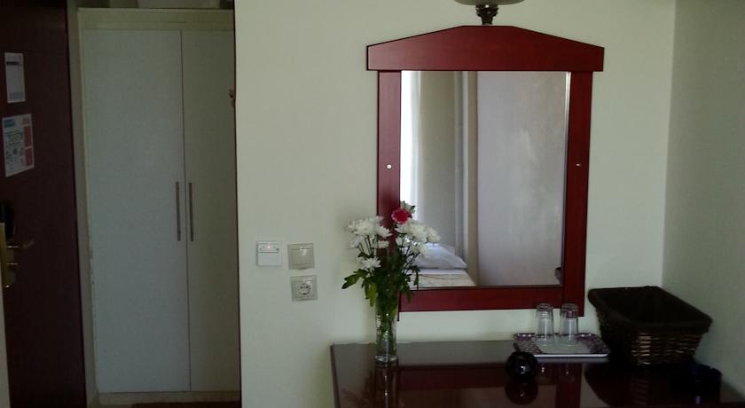 Ilion Hotel — Лутракі (Коринфія), Греція мініатюра 18