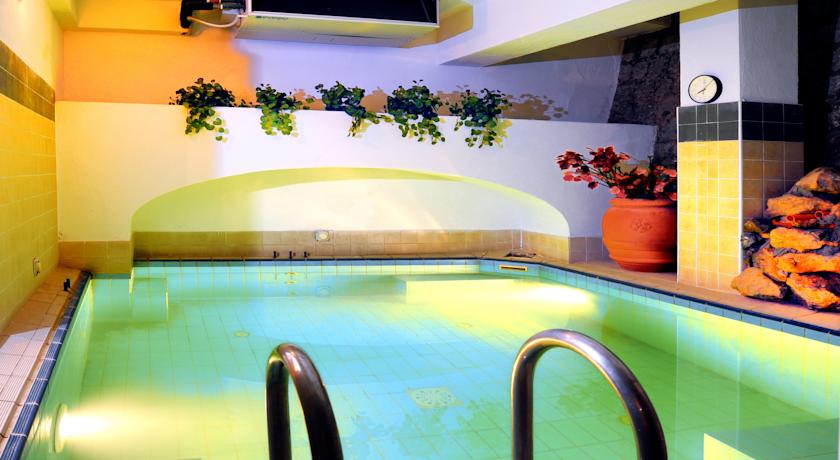Victoria Park Hotel — о. Іскья, Італія мініатюра 9