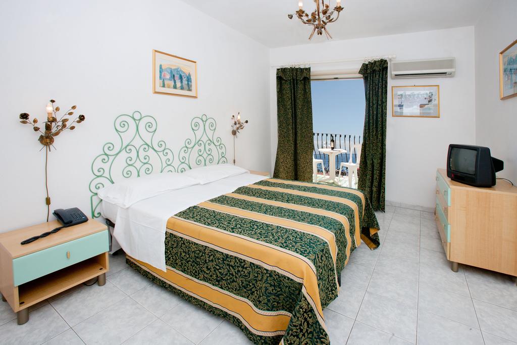 Da Peppe Hotel Letojanni — Таорміна, Італія мініатюра 11