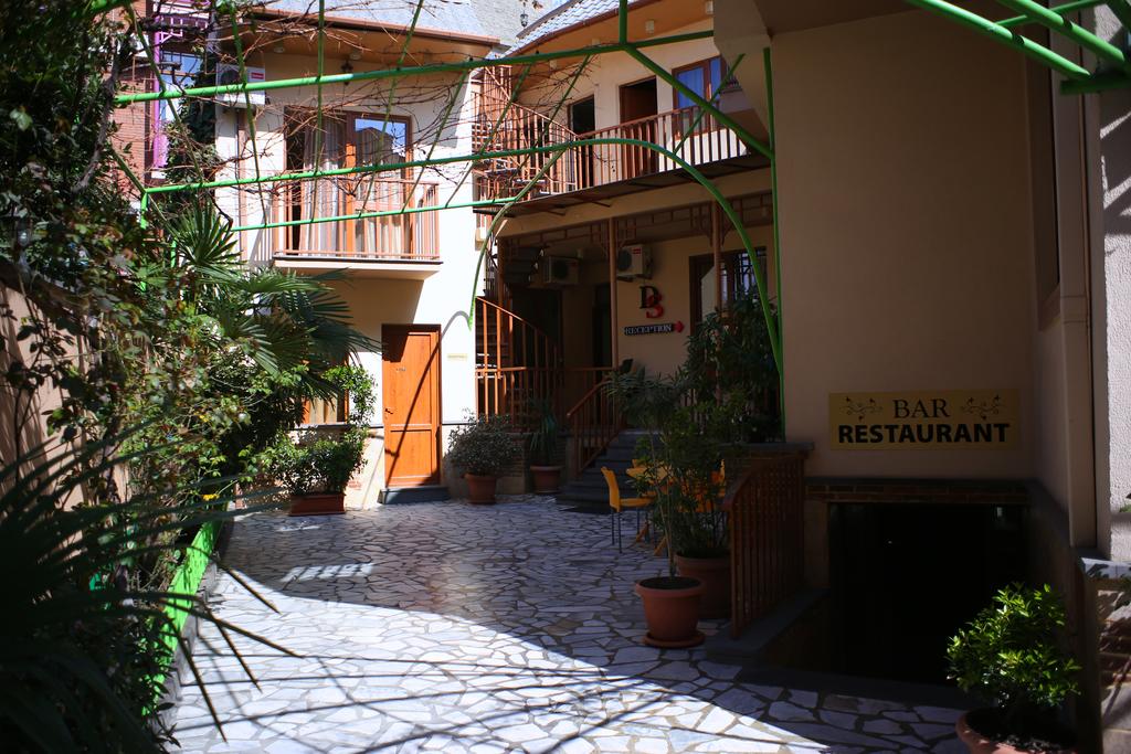Danisimo Hotel — Тбілісі, Грузія мініатюра 10