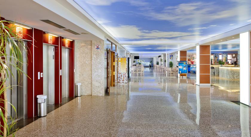 Oasis Park & Spa Hotel — Ллорет-де-Мар, Іспанія мініатюра 10