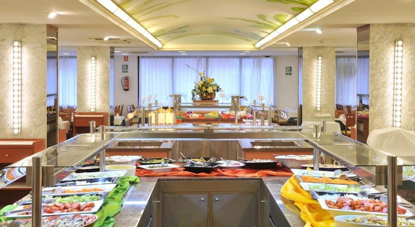 Oasis Park & Spa Hotel — Ллорет-де-Мар, Іспанія мініатюра 22