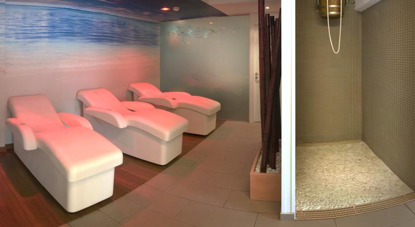 Oasis Park & Spa Hotel — Ллорет-де-Мар, Іспанія мініатюра 30