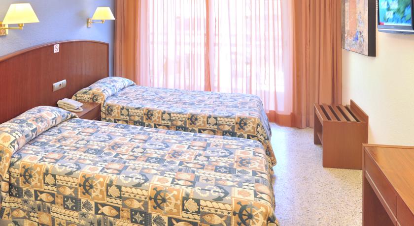 Oasis Park & Spa Hotel — Ллорет-де-Мар, Іспанія мініатюра 34