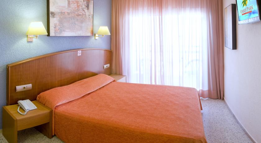 Oasis Park & Spa Hotel — Ллорет-де-Мар, Іспанія мініатюра 38
