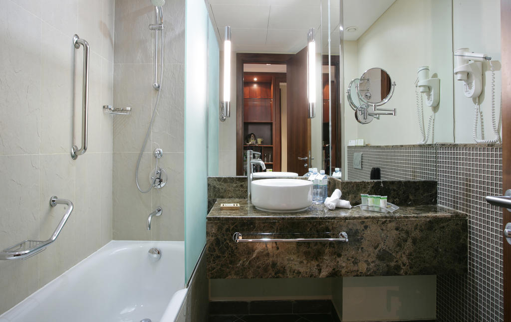 Holiday Inn Abu Dhabi — Абу Дабі, Об'єднані Арабські Емірати мініатюра 7