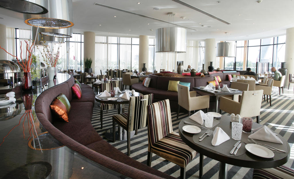 Holiday Inn Abu Dhabi — Абу Дабі, Об'єднані Арабські Емірати мініатюра 23