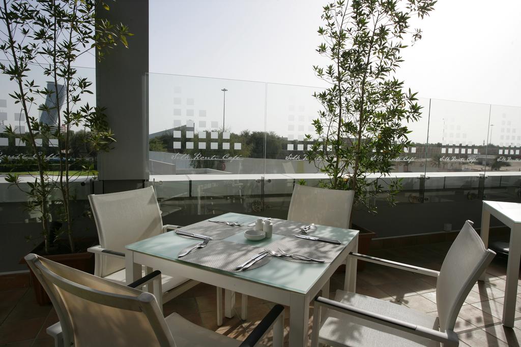 Holiday Inn Abu Dhabi — Абу Дабі, Об'єднані Арабські Емірати мініатюра 24