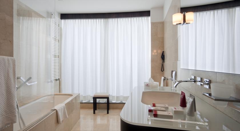 Crowne Plaza Milan City — Мілан, Італія мініатюра 131