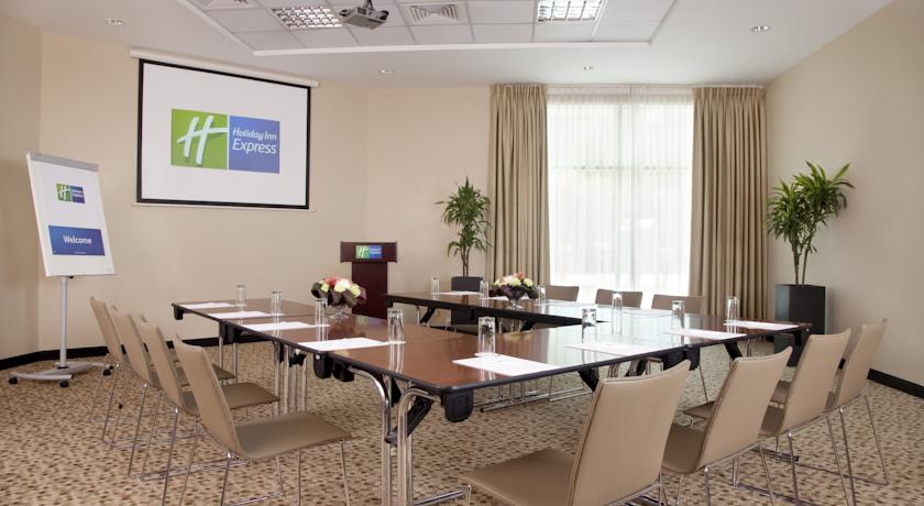 Holiday Inn Express Safa Park — Дубаї, Об'єднані Арабські Емірати мініатюра 60