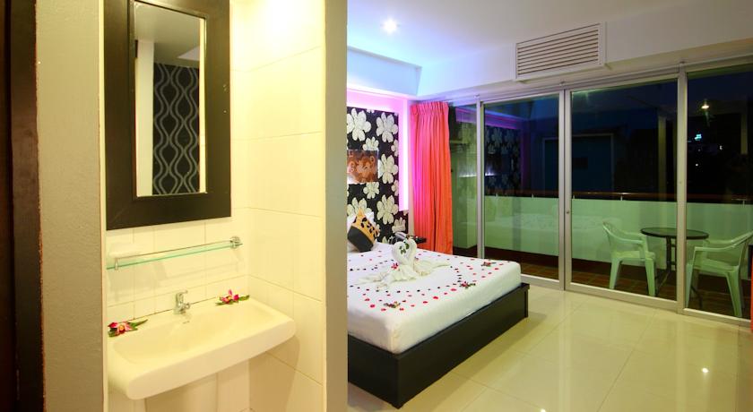 7Q Patong Beach Hotel — о. Пхукет, Таїланд мініатюра 10